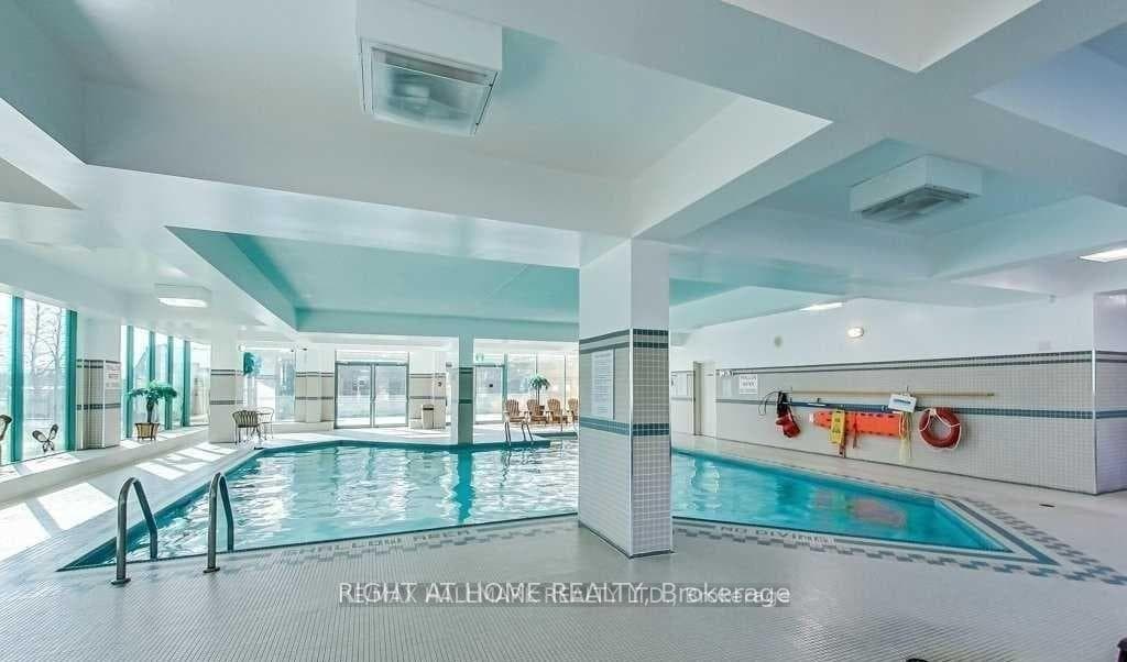 1120- 7805 Bayview Avenue — property photo