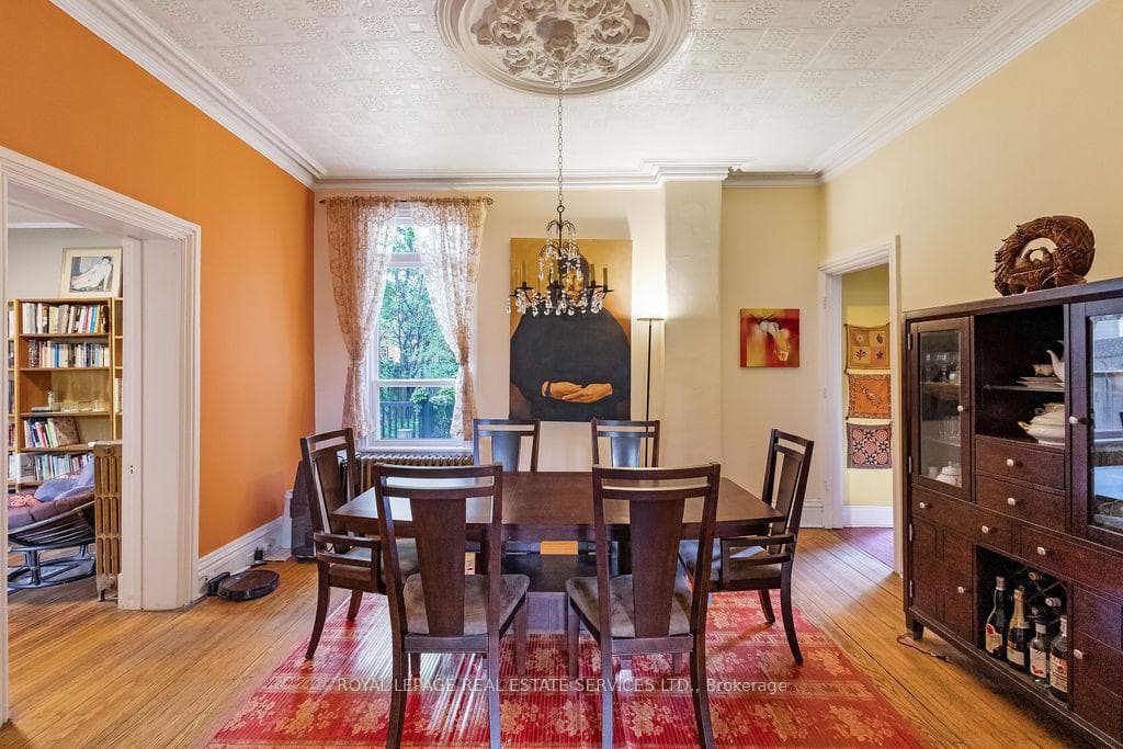 100 Wentworth Street — property photo