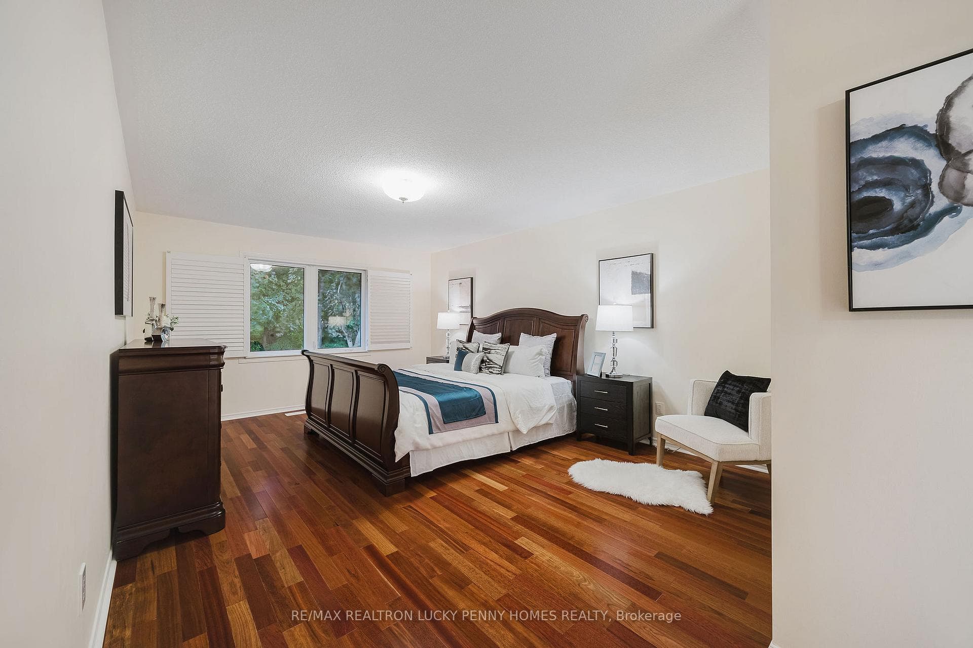 4 McPhail Court — property photo