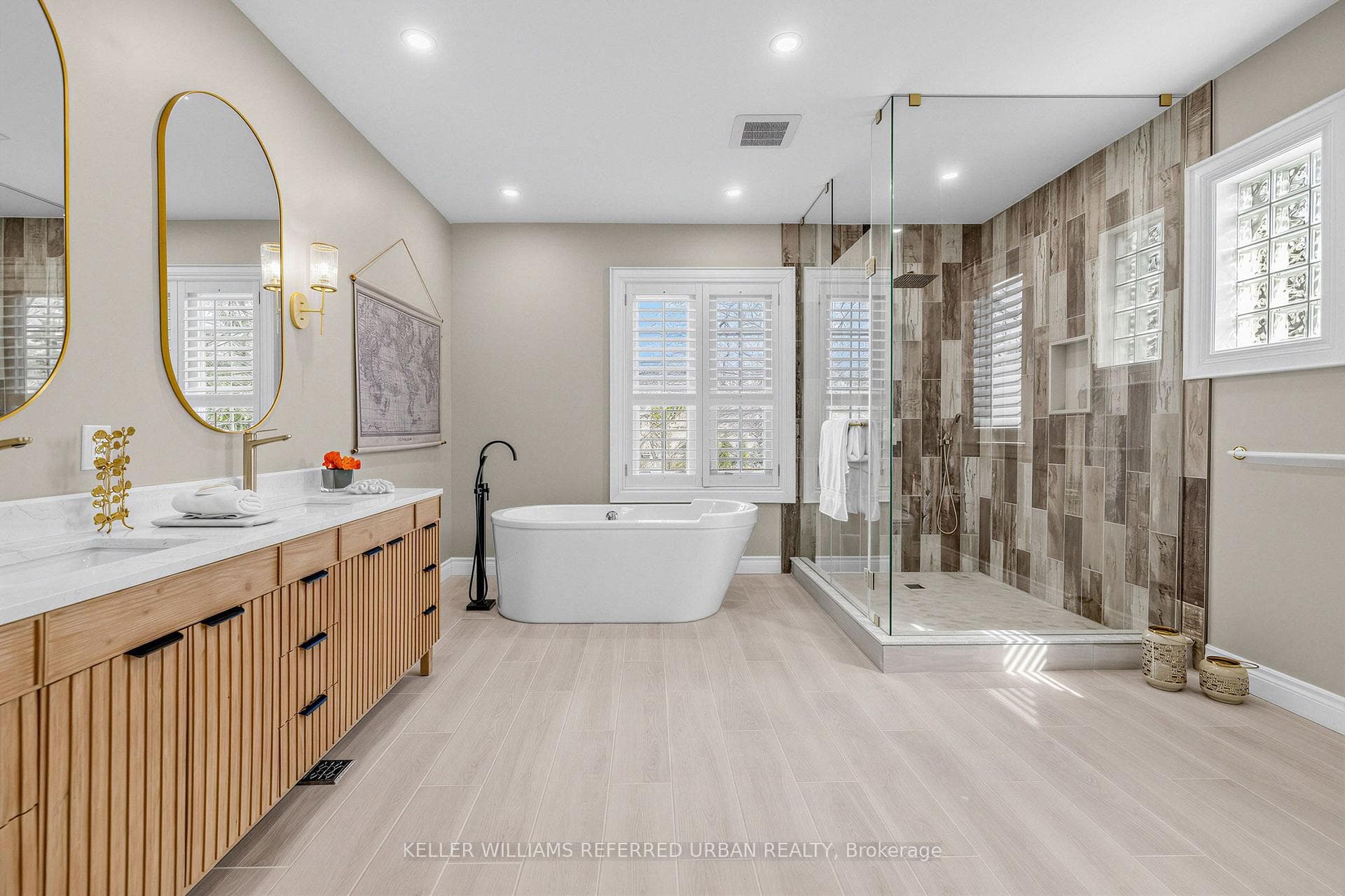 48 Johnson Street — property photo