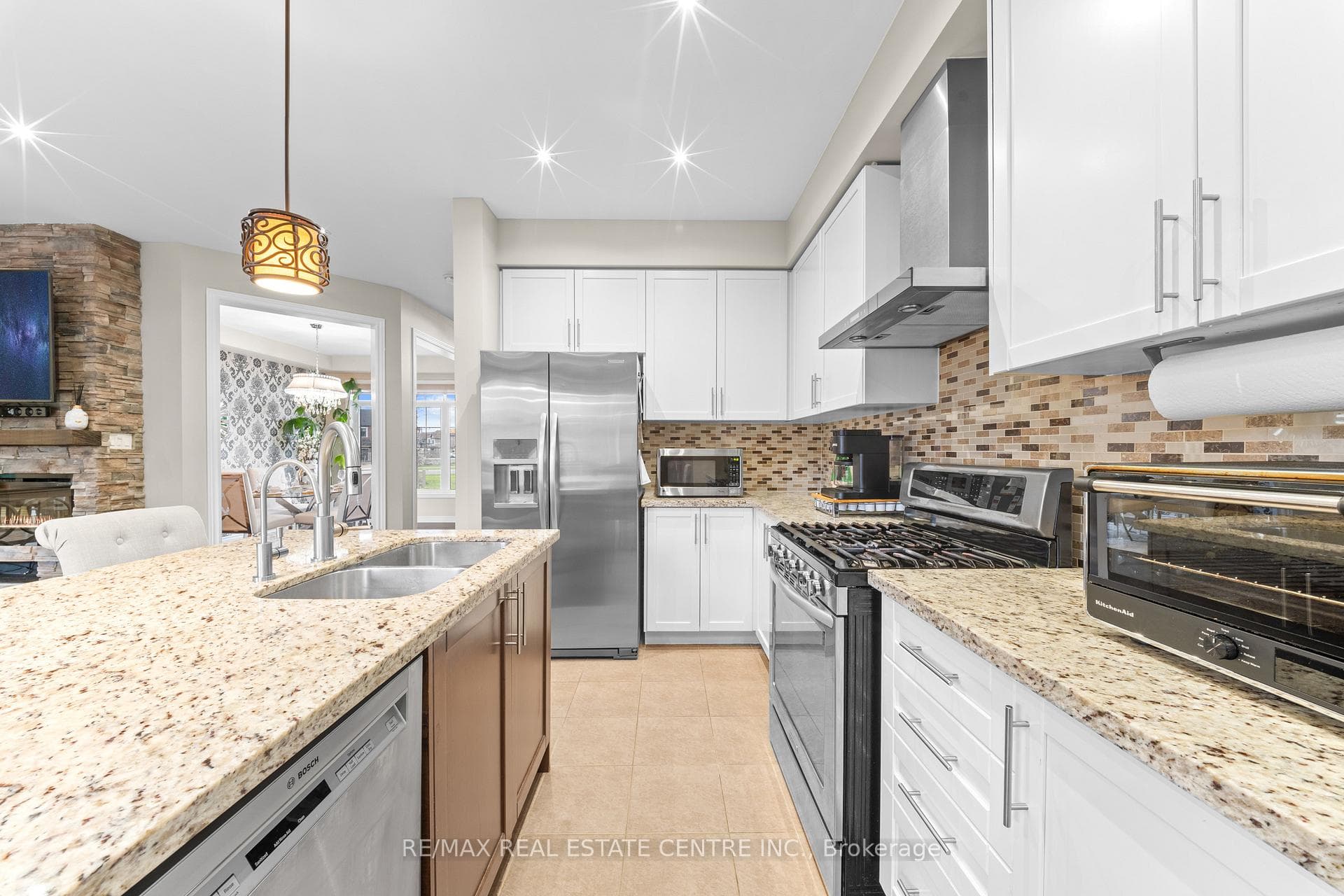 244 Moody Drive — property photo