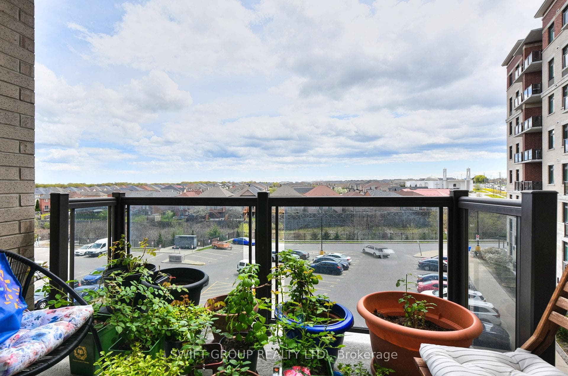 415- 7325 Markham Road — property photo