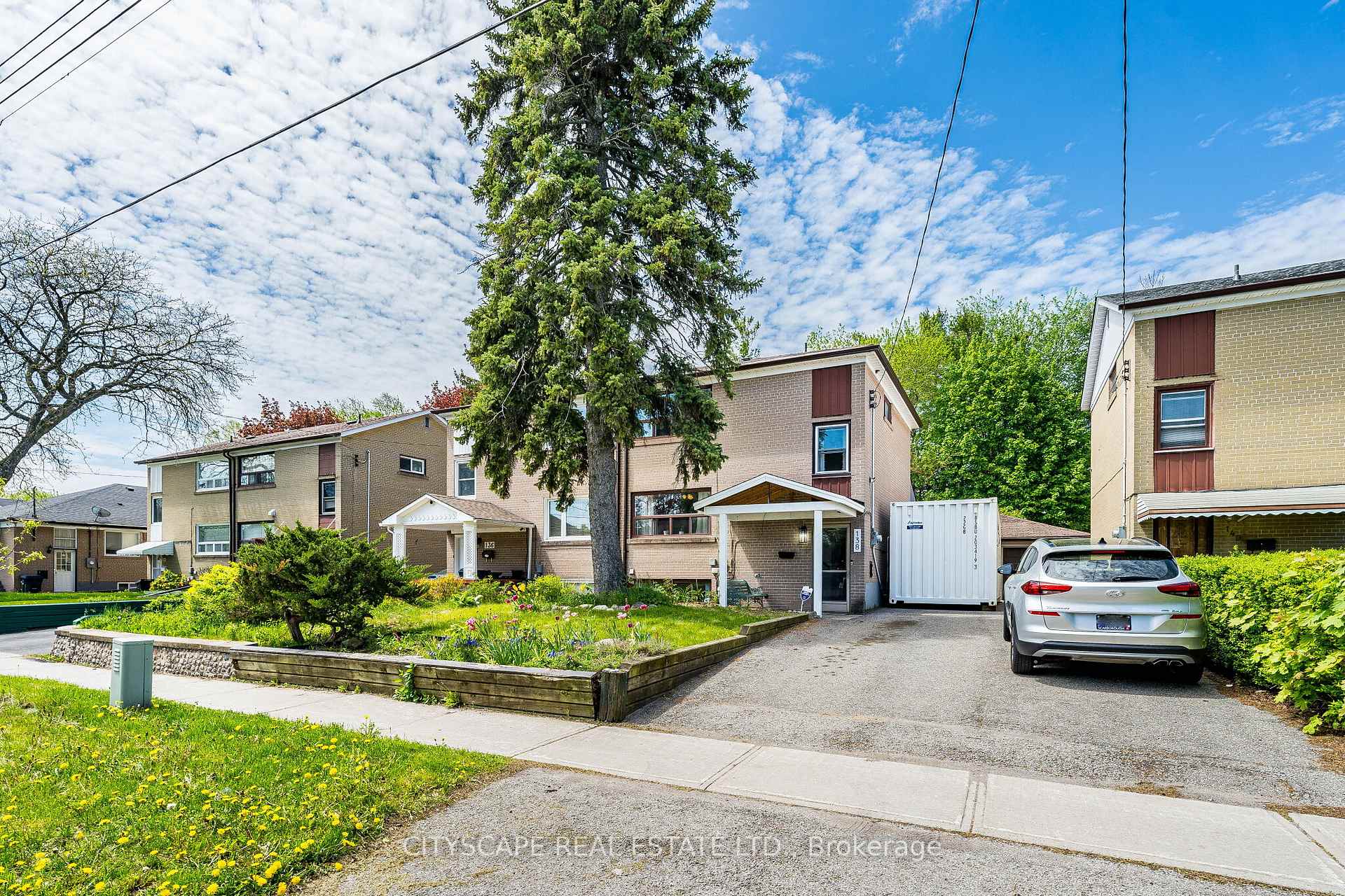 138 Overture Road — property photo