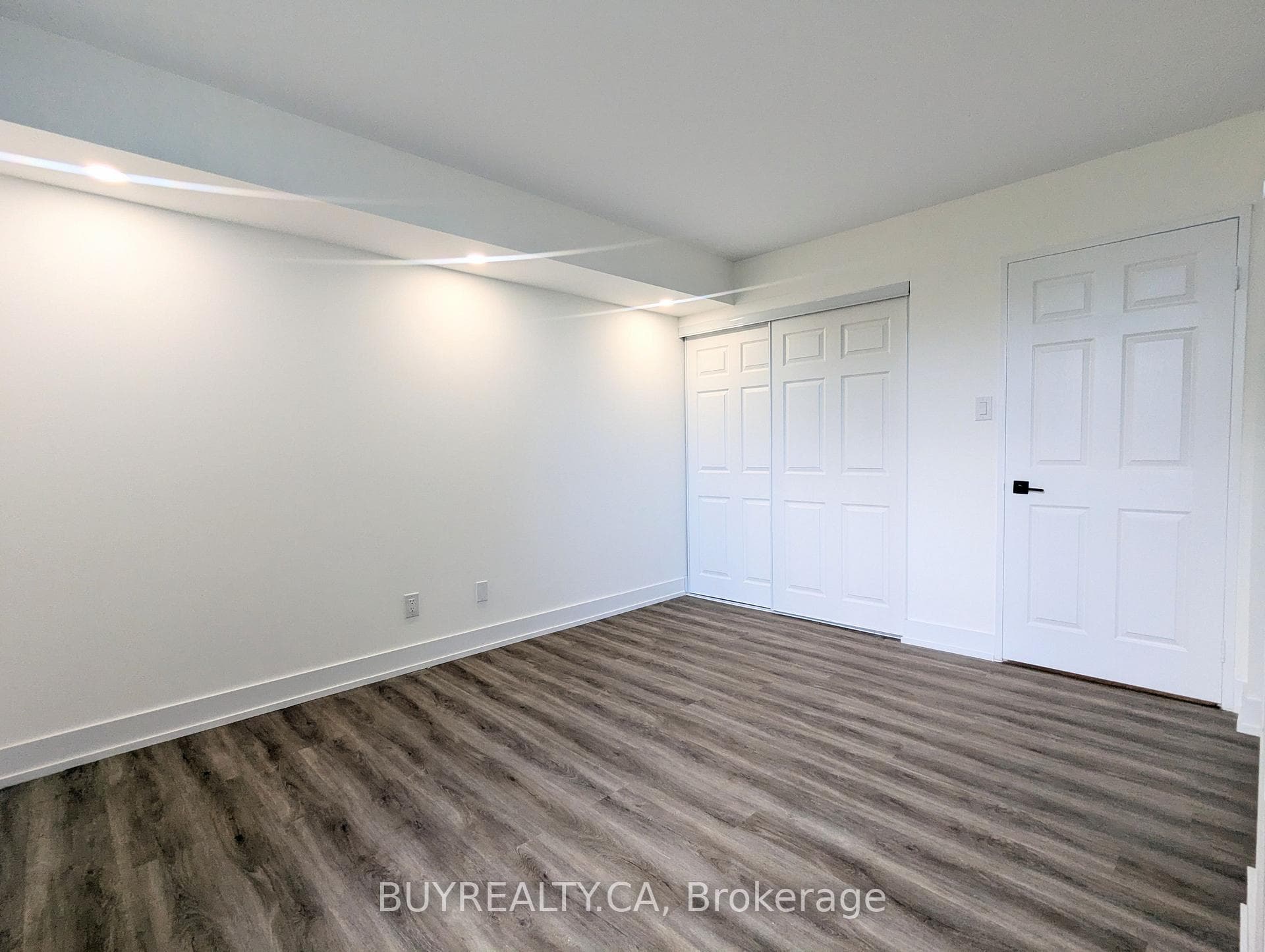 308- 256 Doris Avenue — property photo