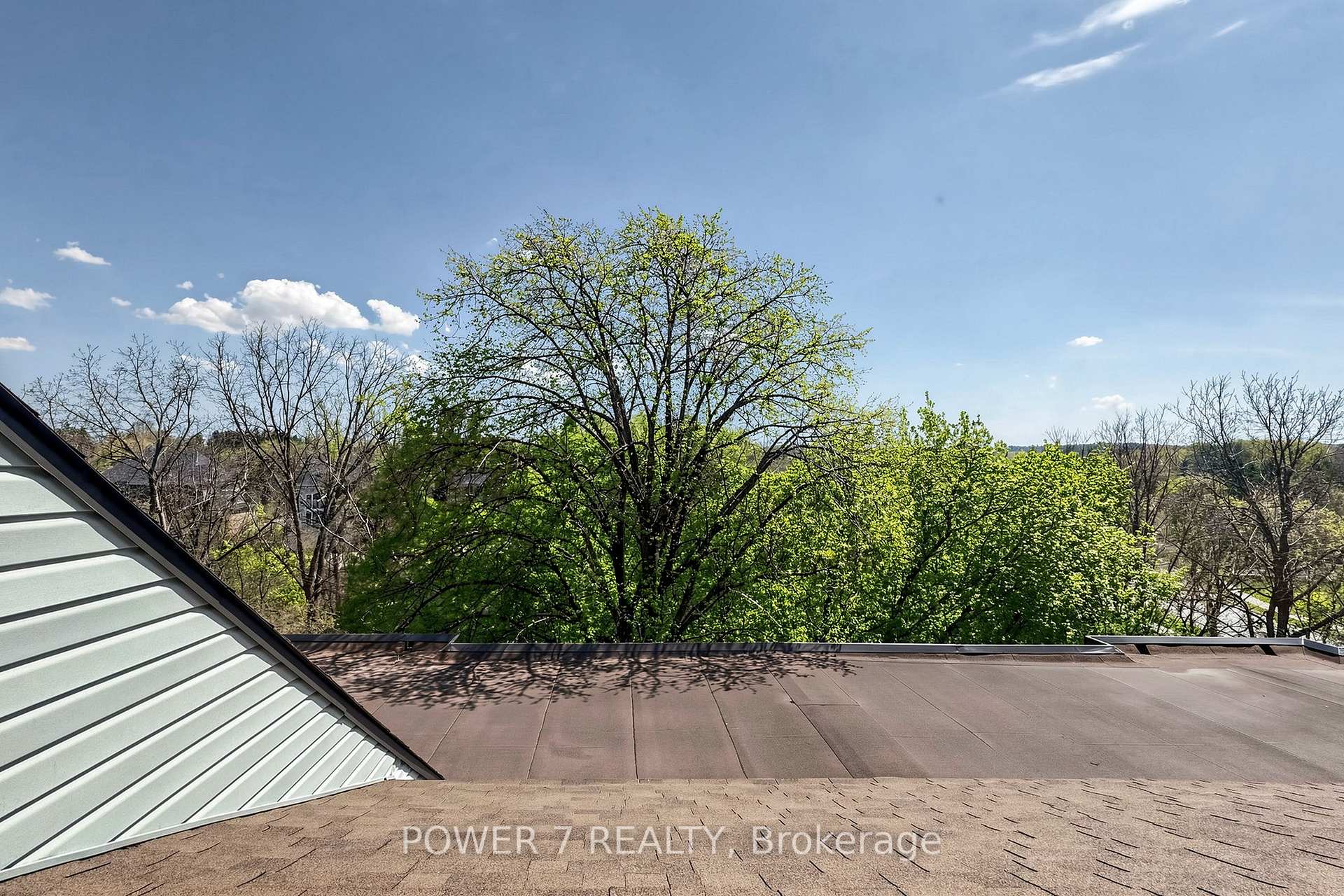 146- 311 Milestone Crescent — property photo