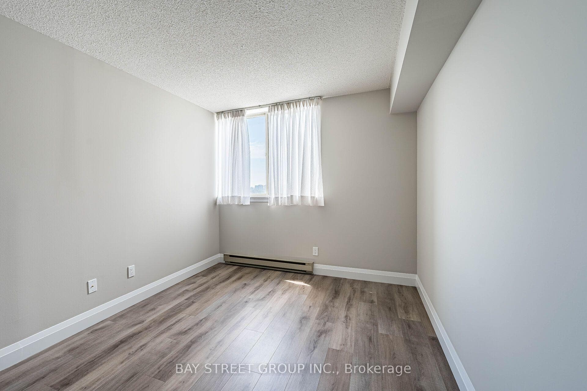 1001- 150 Alton Towers Circle — property photo