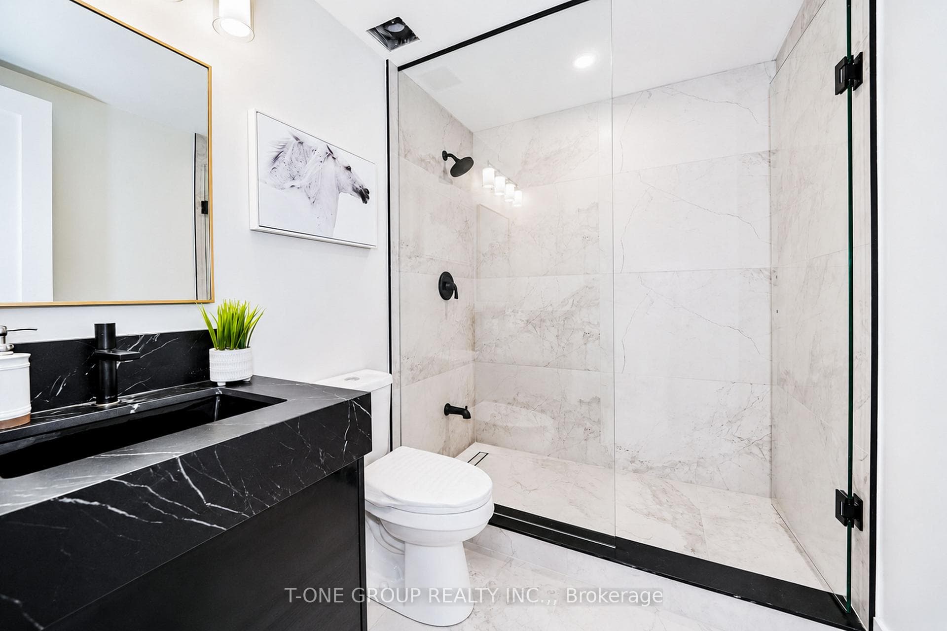 570 Main Street — property photo