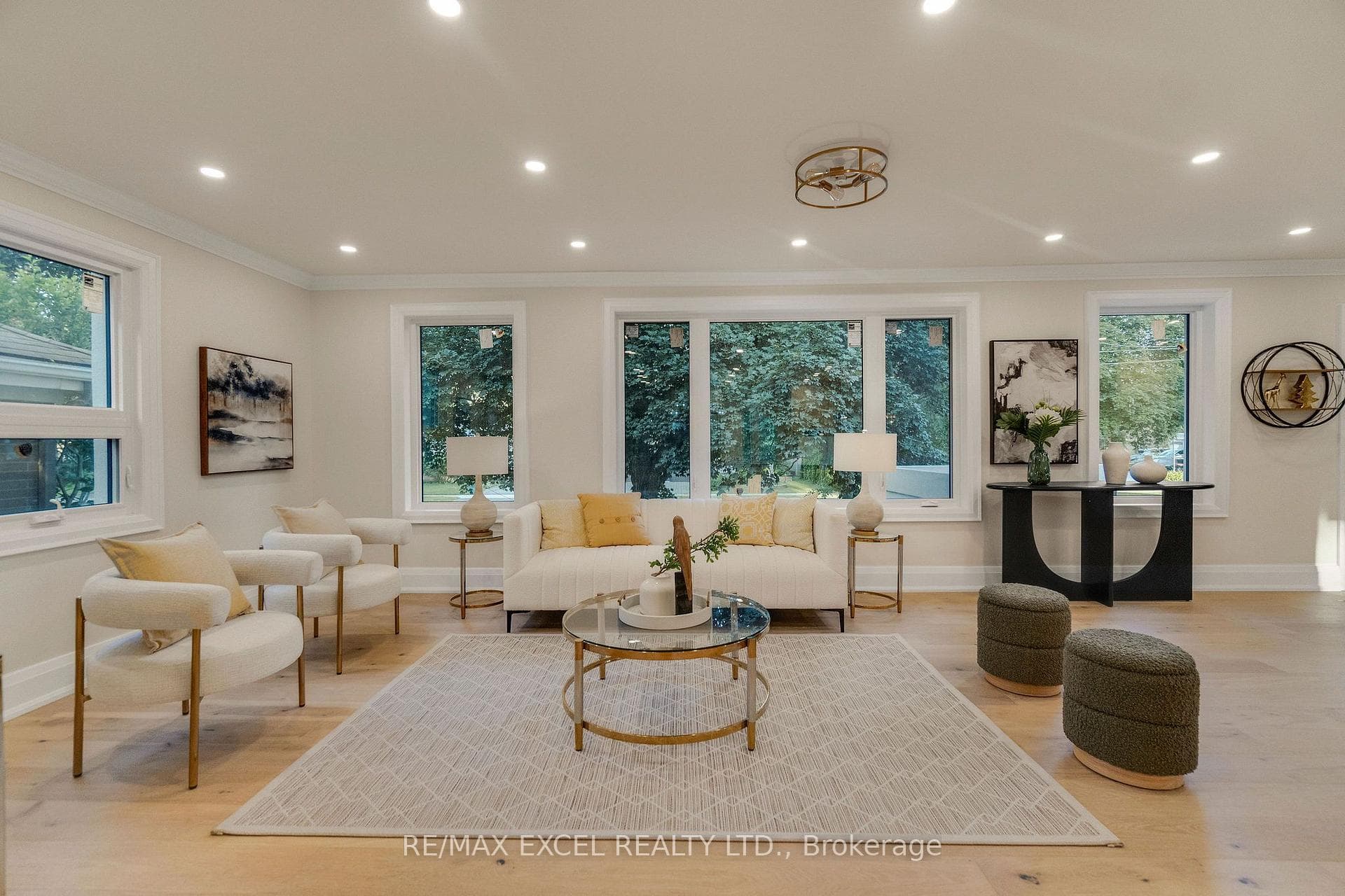 599 Conacher Drive — property photo