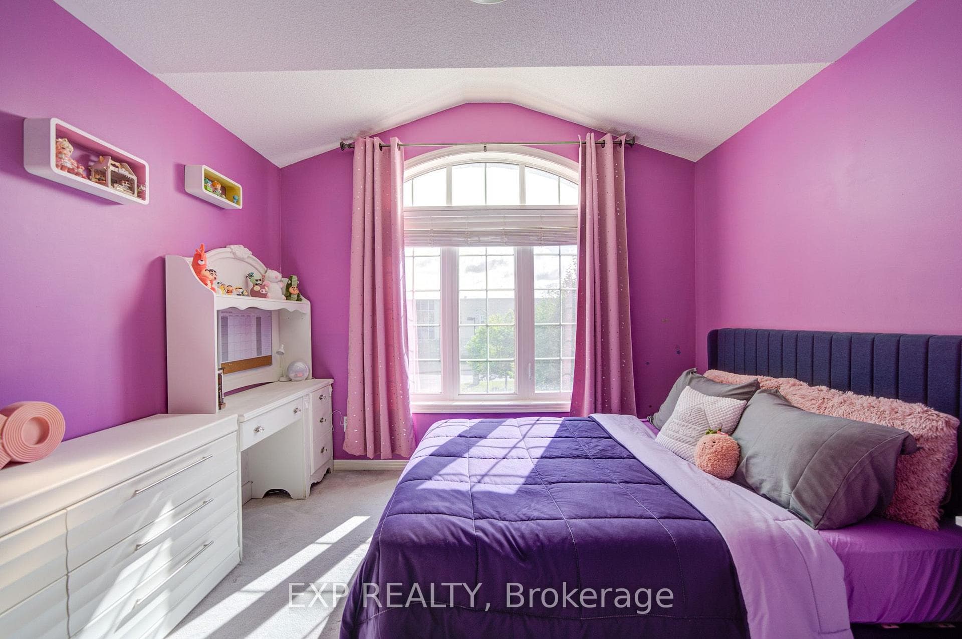 76 Ford Wilson Boulevard — property photo