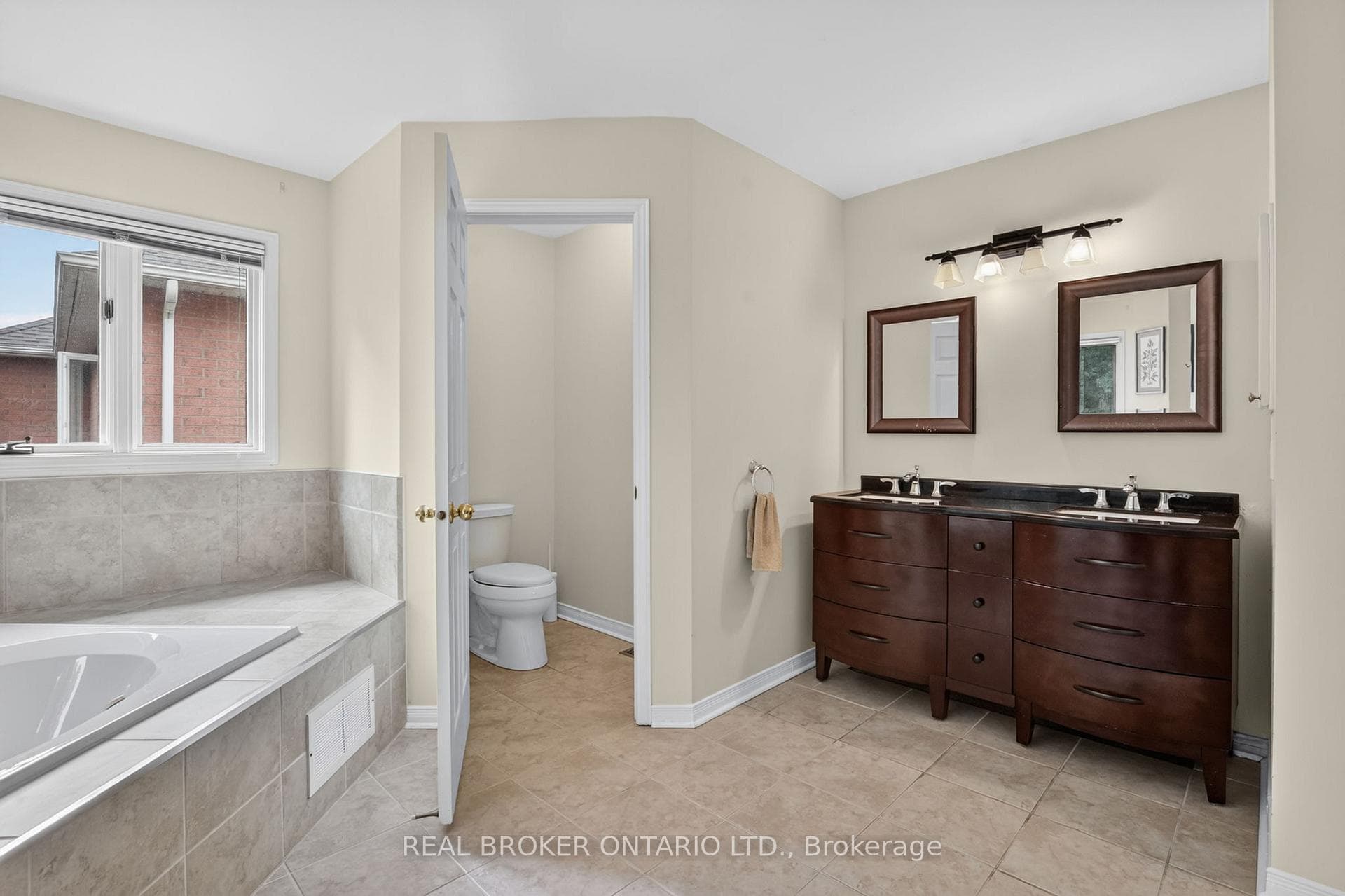 2152 Grand Ravine Drive — property photo