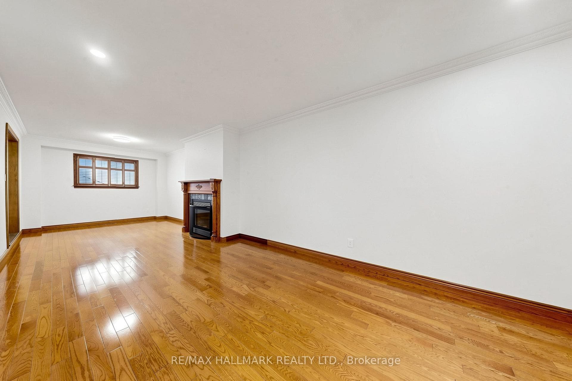 145 Old Surrey Lane — property photo