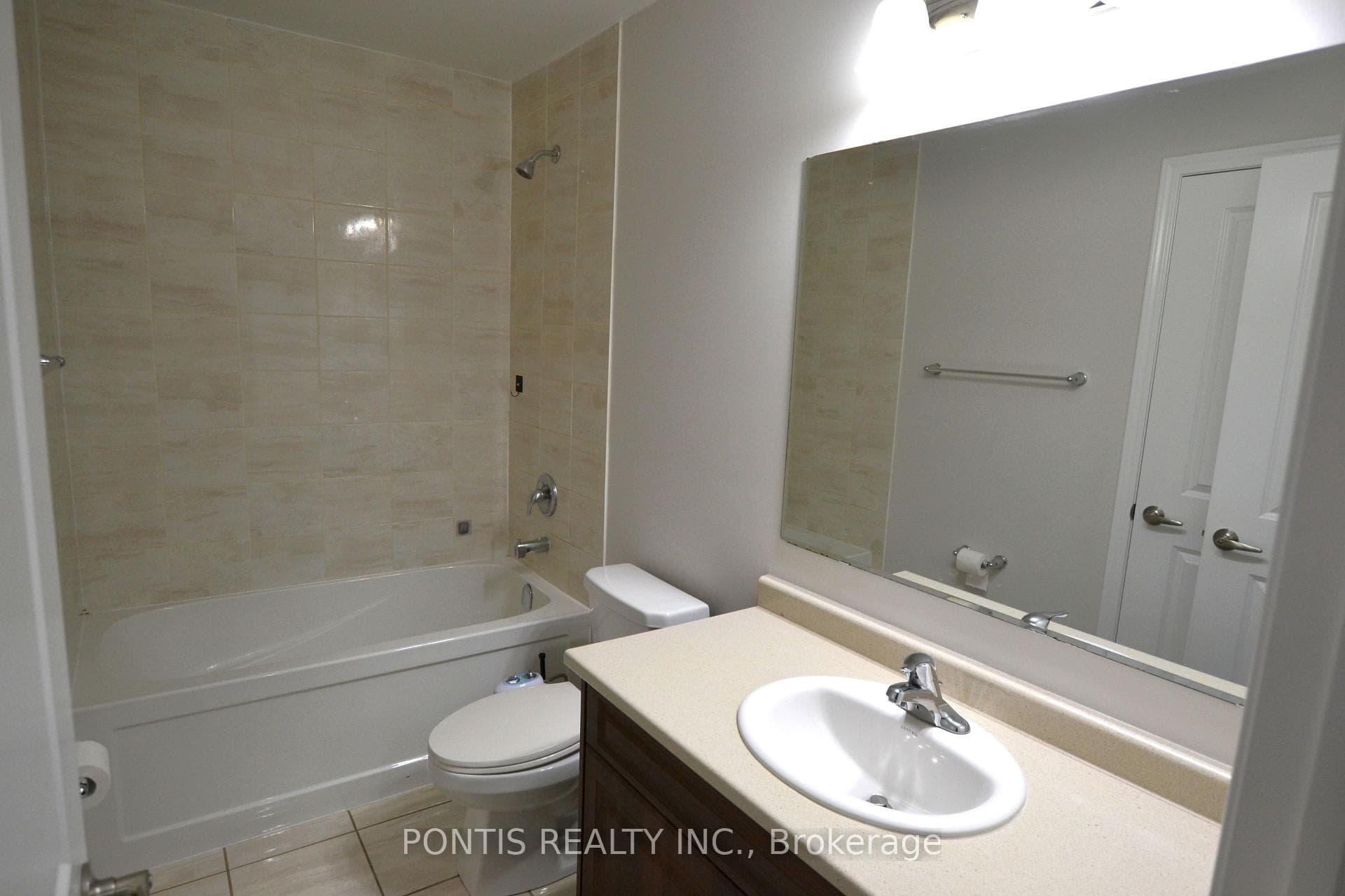 47 Phyllis Drive — property photo