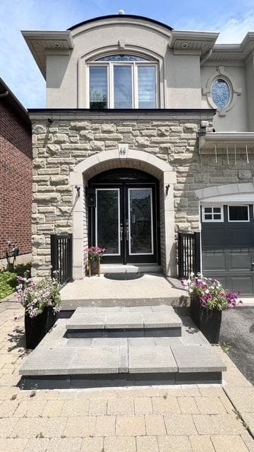 48 Langhorst Crescent — property photo