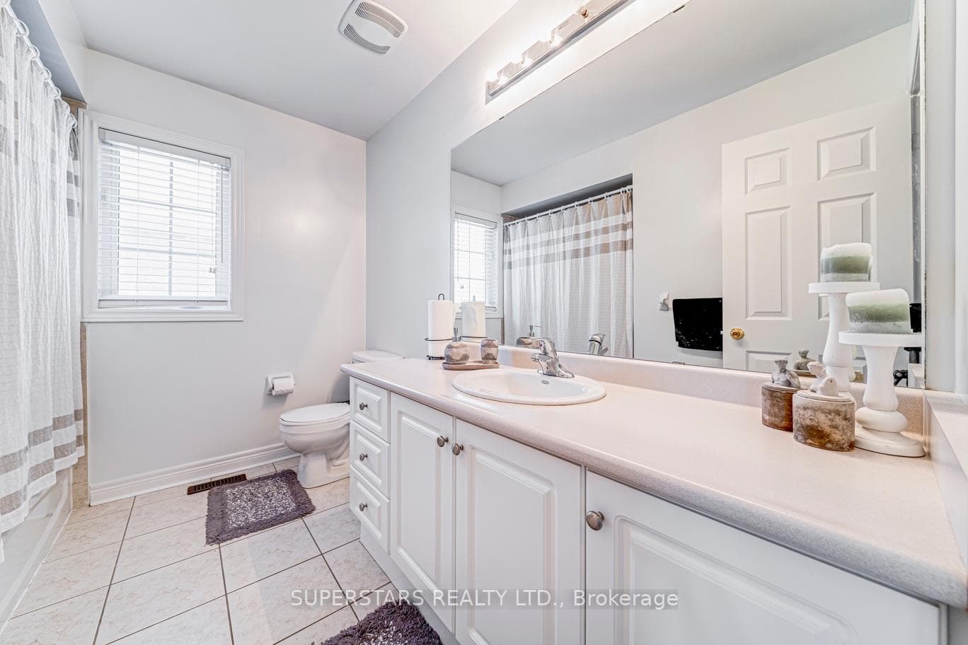 4- 280 Paradelle Drive — property photo