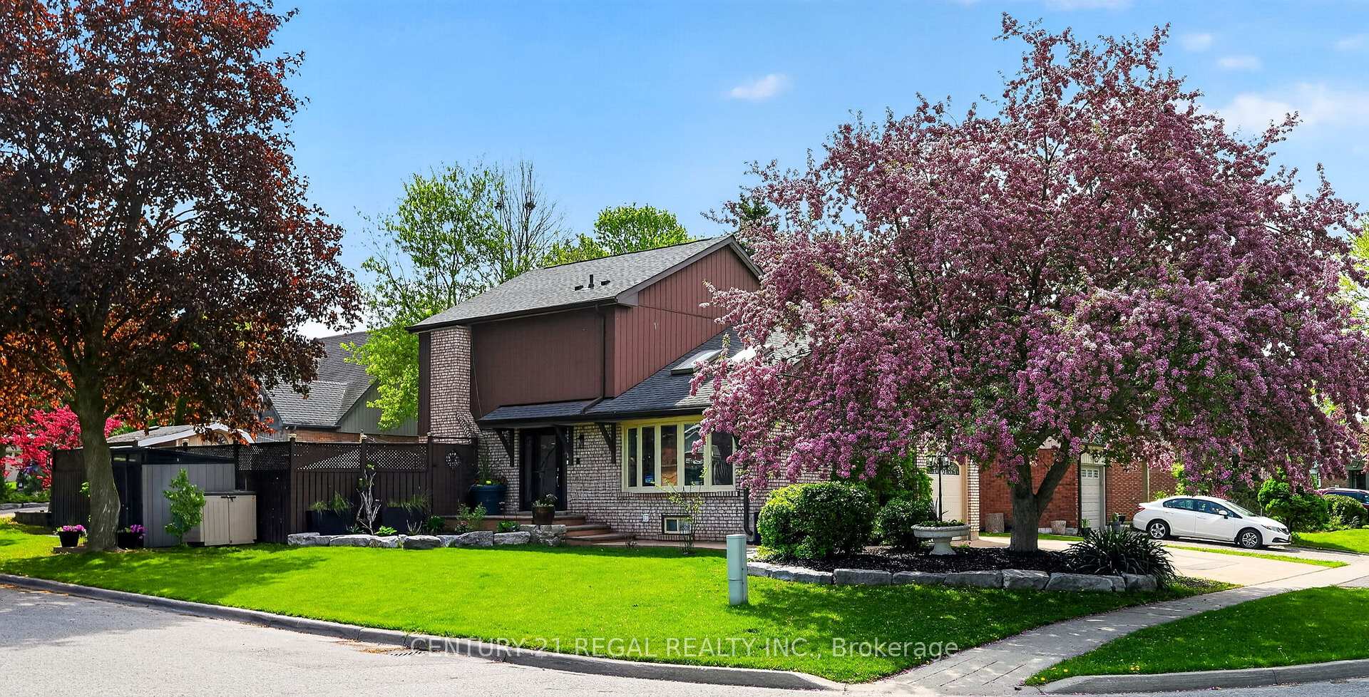 481 Camelot Drive — property photo