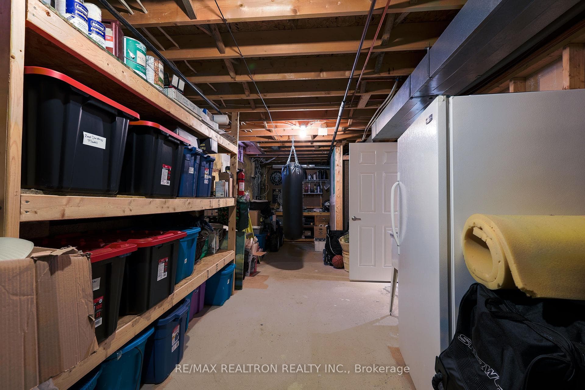 6026 Roxbury Road — property photo