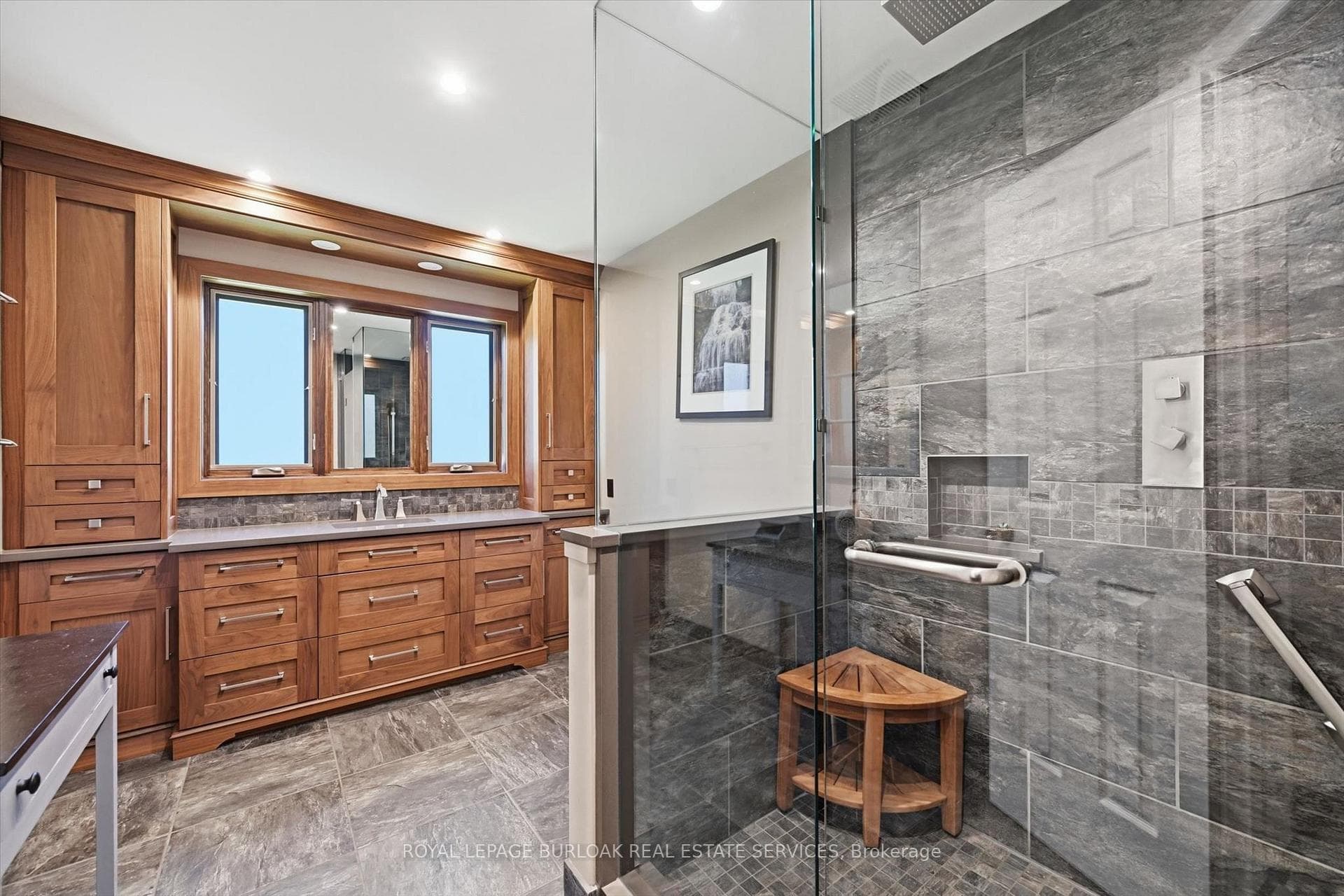 47- 1150 Skyview Drive — property photo