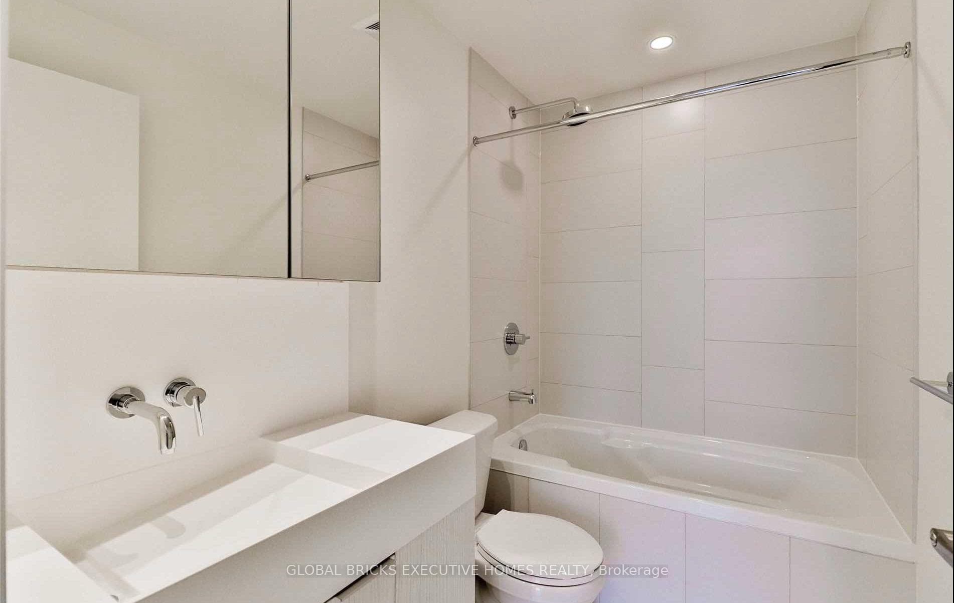 2603- 20 Richardson Street — property photo