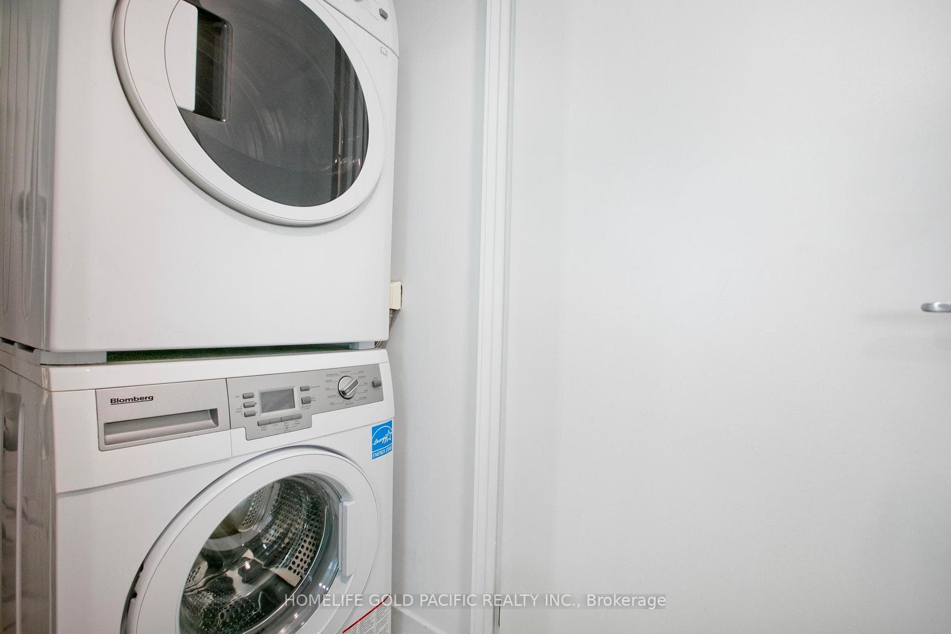 802- 14 York Street — property photo
