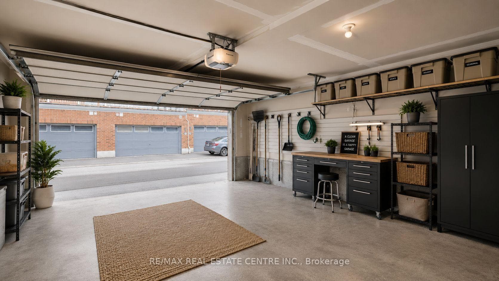 32 Bluegill Crescent — property photo