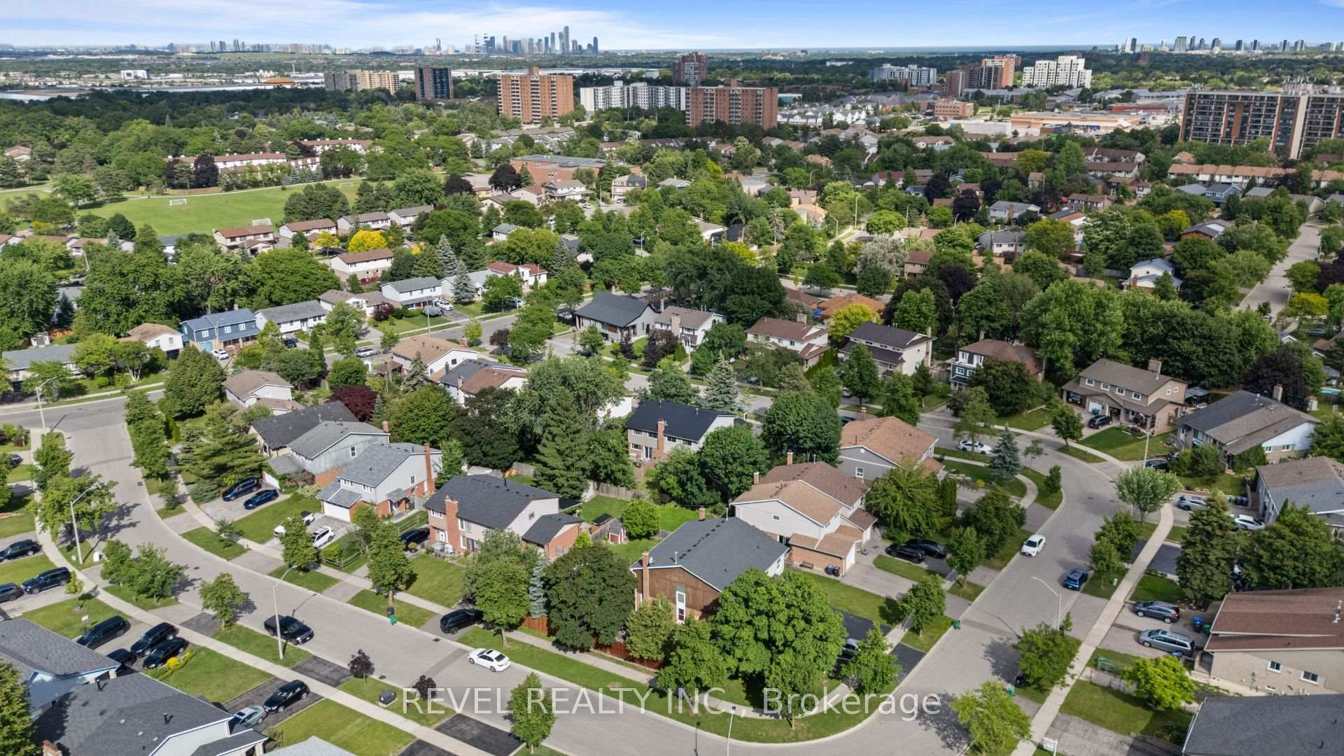 2996 Salerno Crescent — property photo