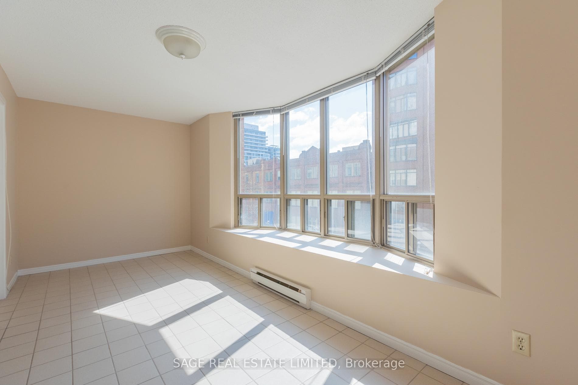 302- 25 George Street — property photo