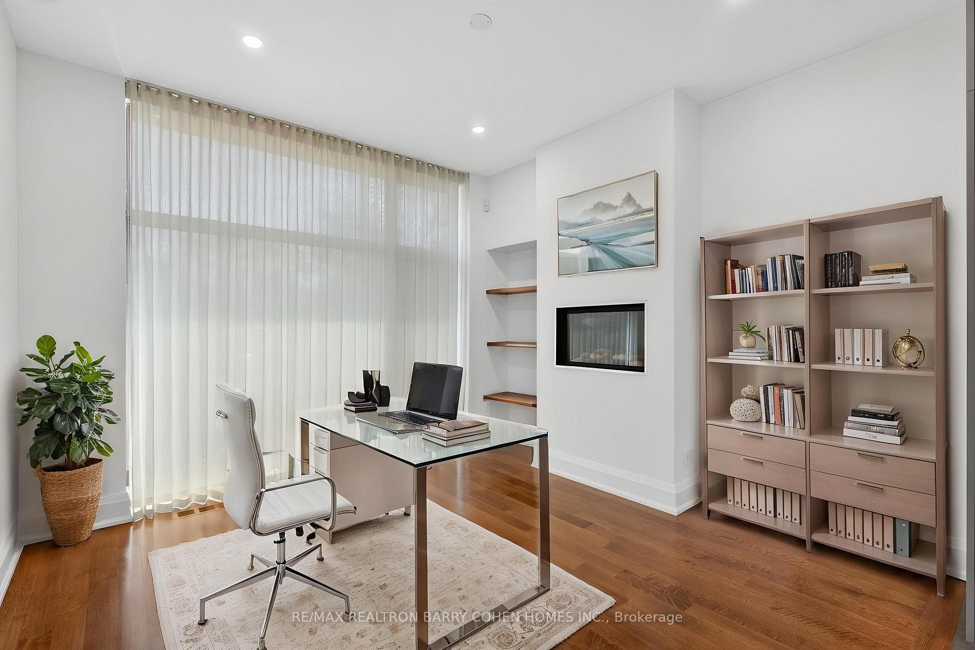 16 Chipping Road — property photo