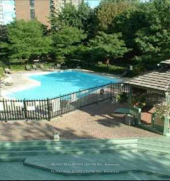 407- 8 Lisa Street — property photo