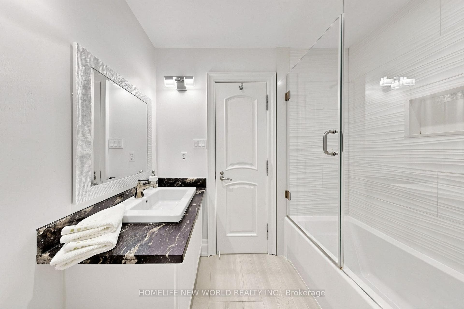32 Casa Nova Drive — property photo