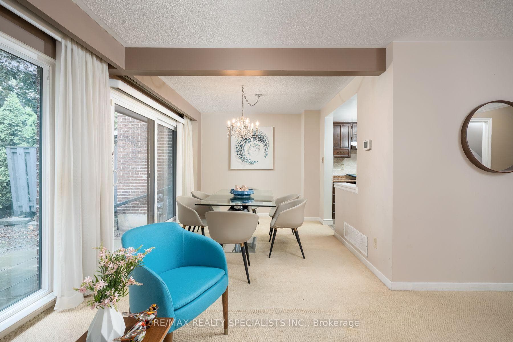 75- 20 Mineola Road — property photo