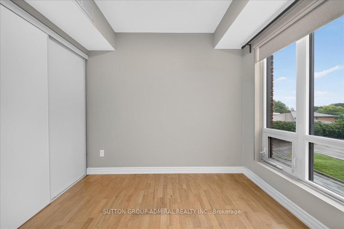 202- 2 Maxwell Street — property photo