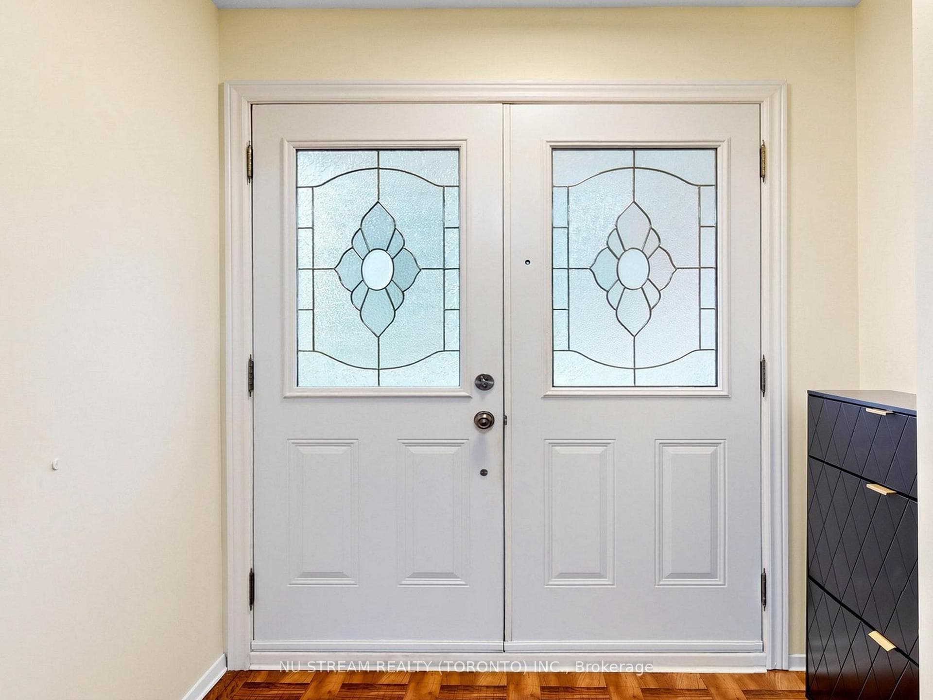 54 Ashridge Drive — property photo