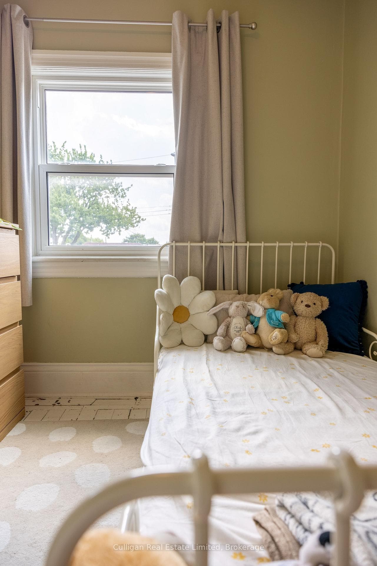 115 London Street — property photo