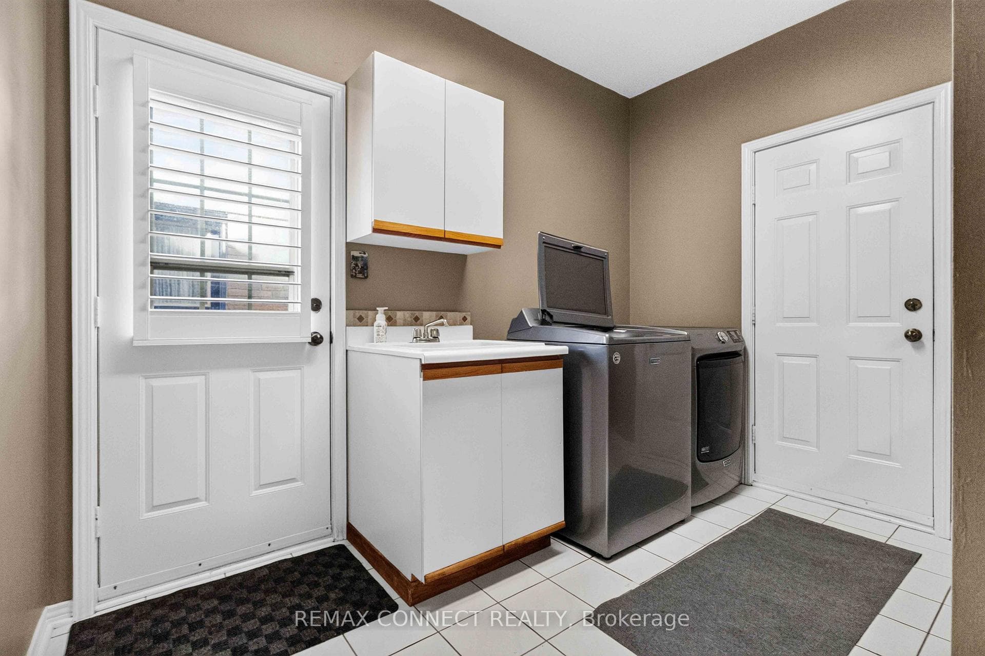 2 Nettles Court — property photo