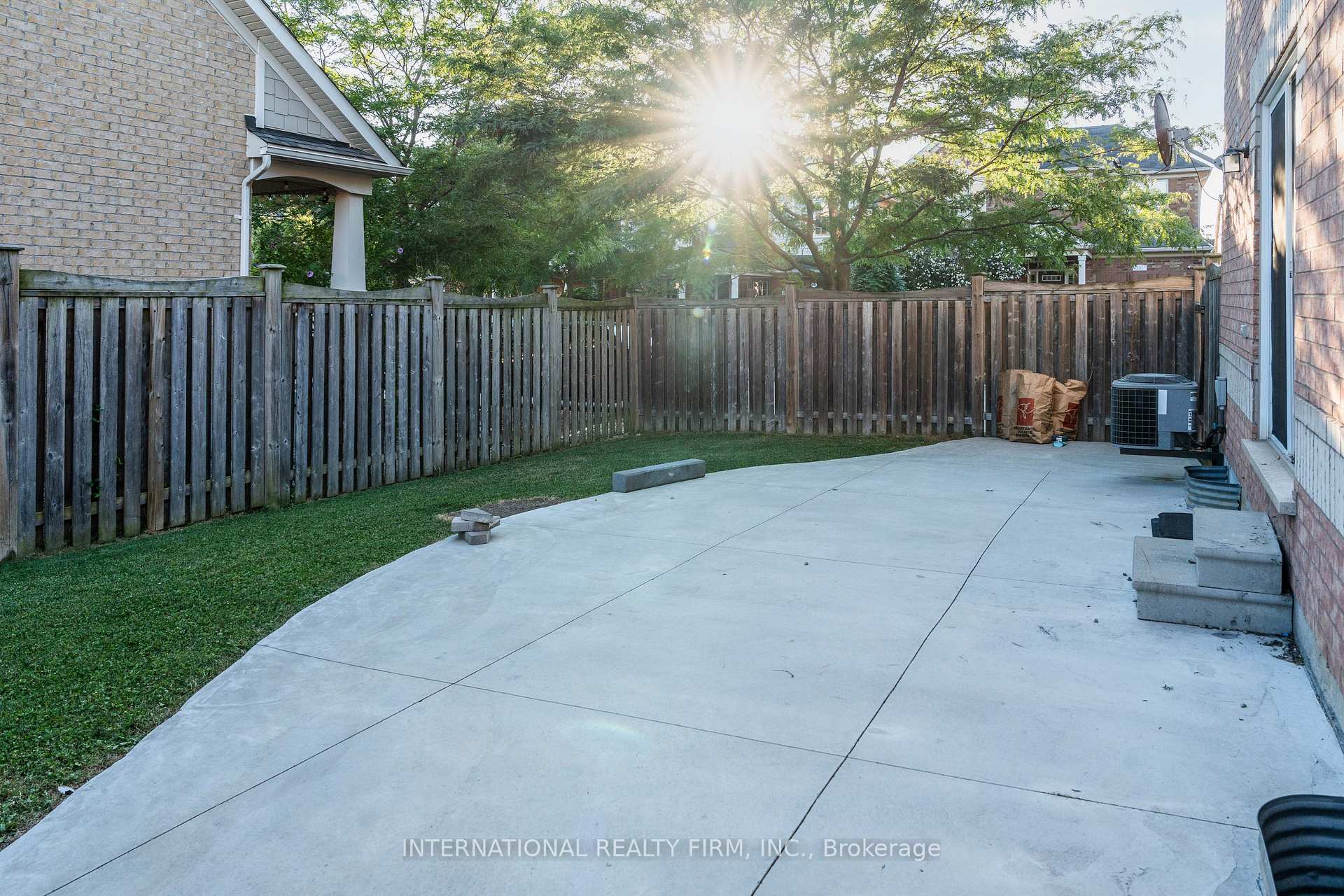 720 Stagg Gardens — property photo