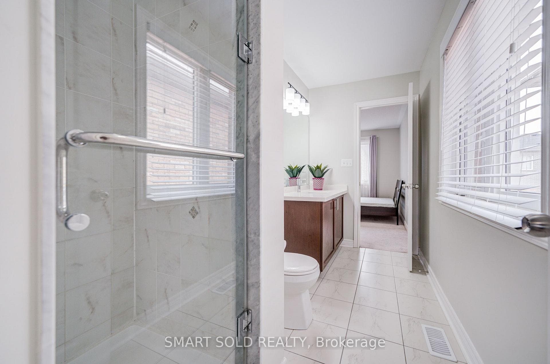 9 Portia Street — property photo