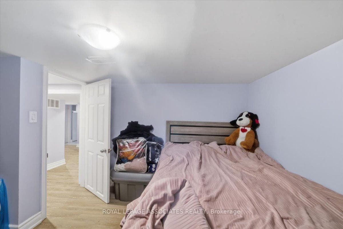 239 Island Road — property photo