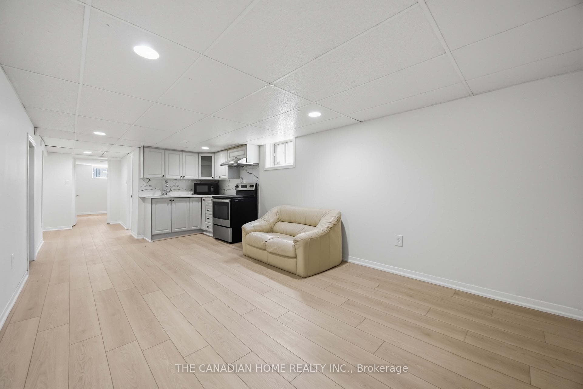 1373 Pharmacy Avenue — property photo