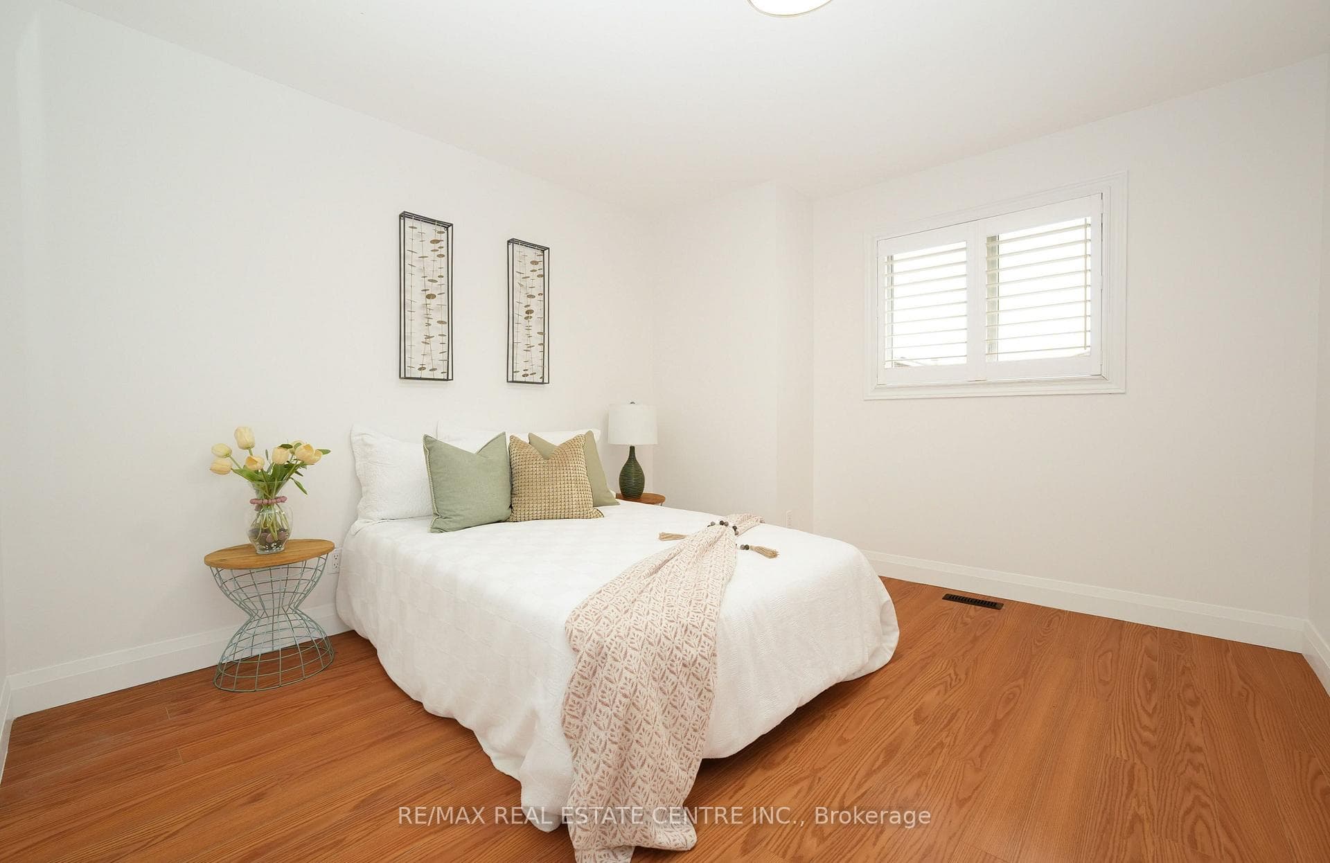 15 Donna Drive — property photo