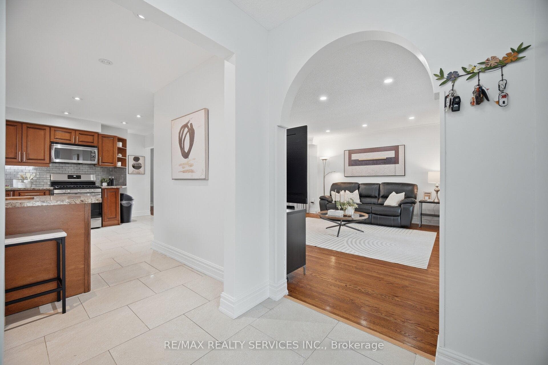 133 Romfield Circuit — property photo