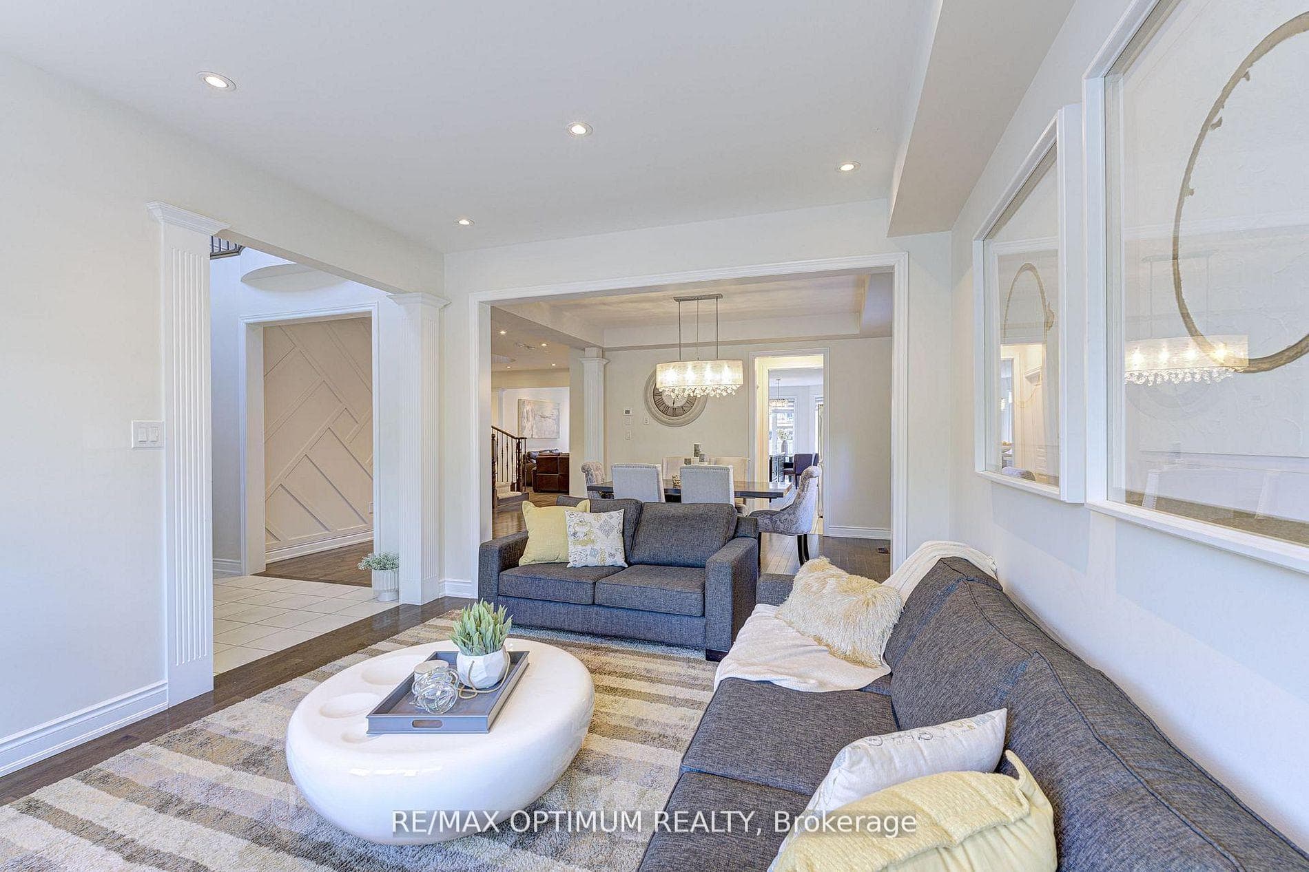 18 Deanston Court — property photo