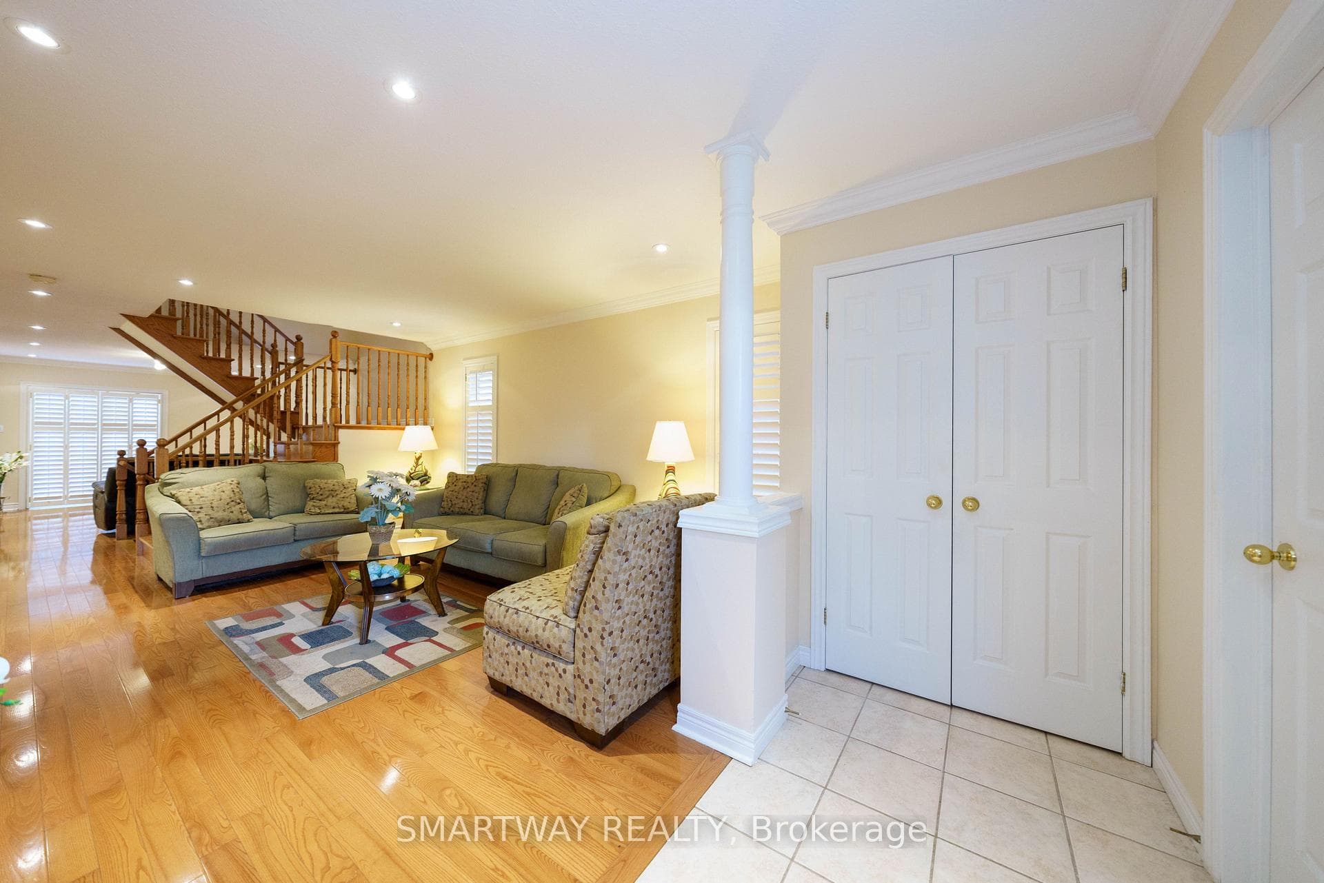 42 Peachwood Crescent — property photo