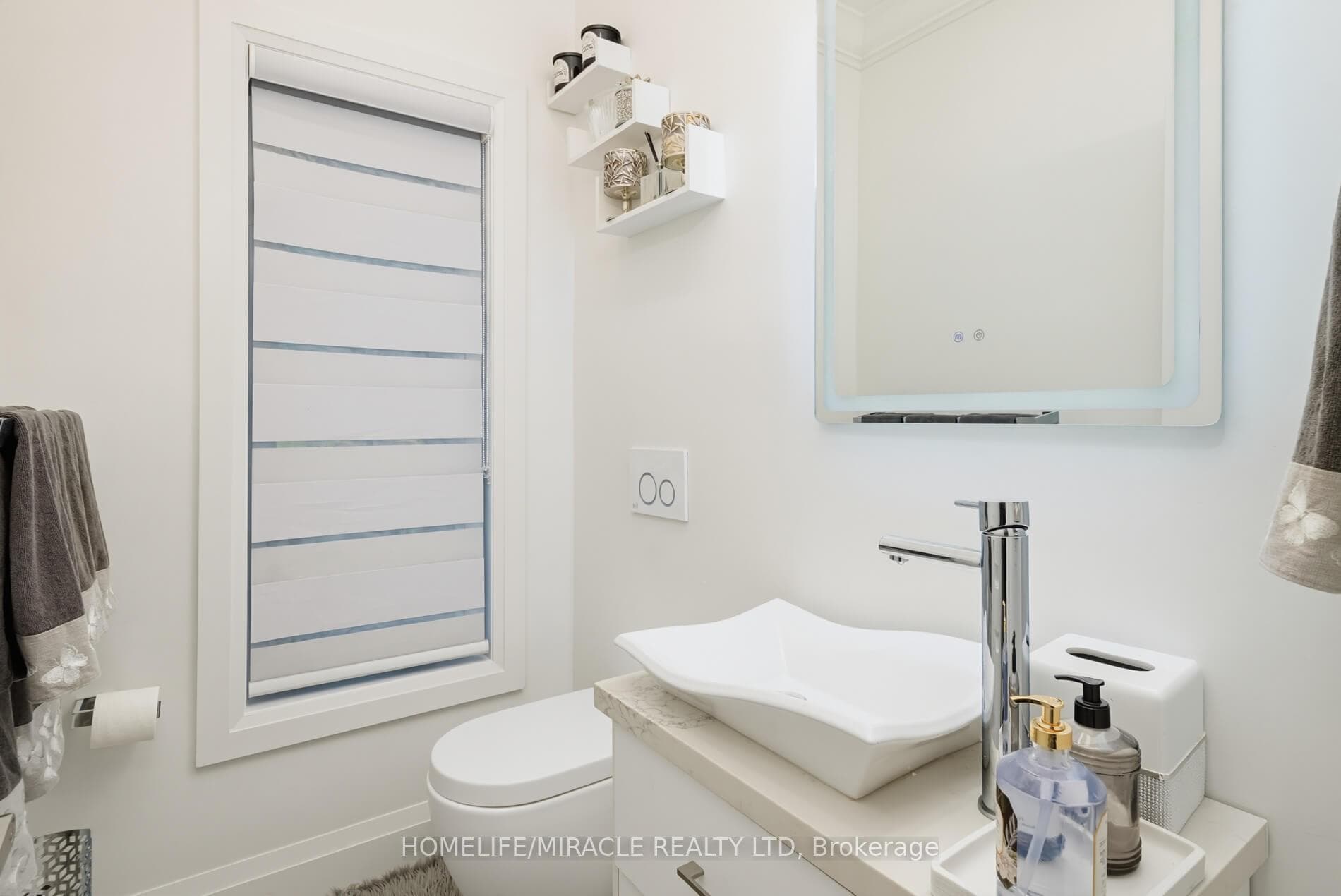 7350 Glamorgan Way — property photo