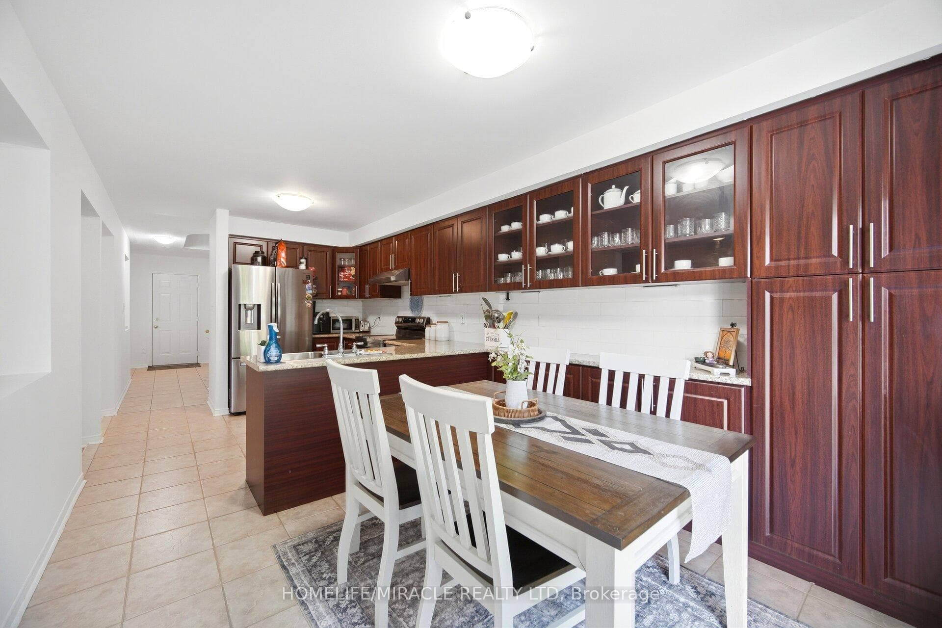 16 Capistro Street — property photo
