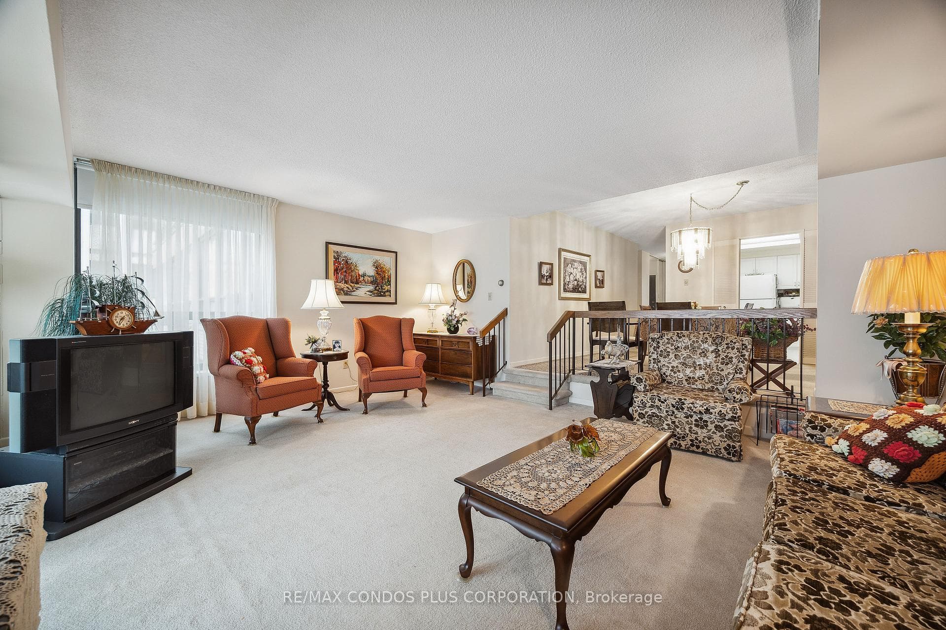 902- 62 Wellesley Street — property photo