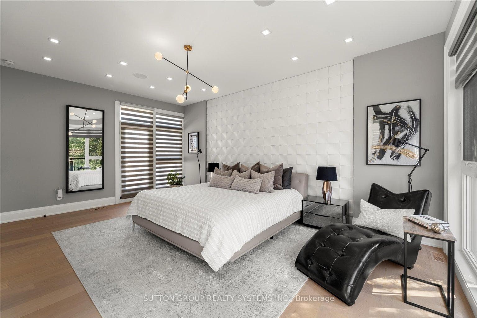 146 Martin Grove Road — property photo