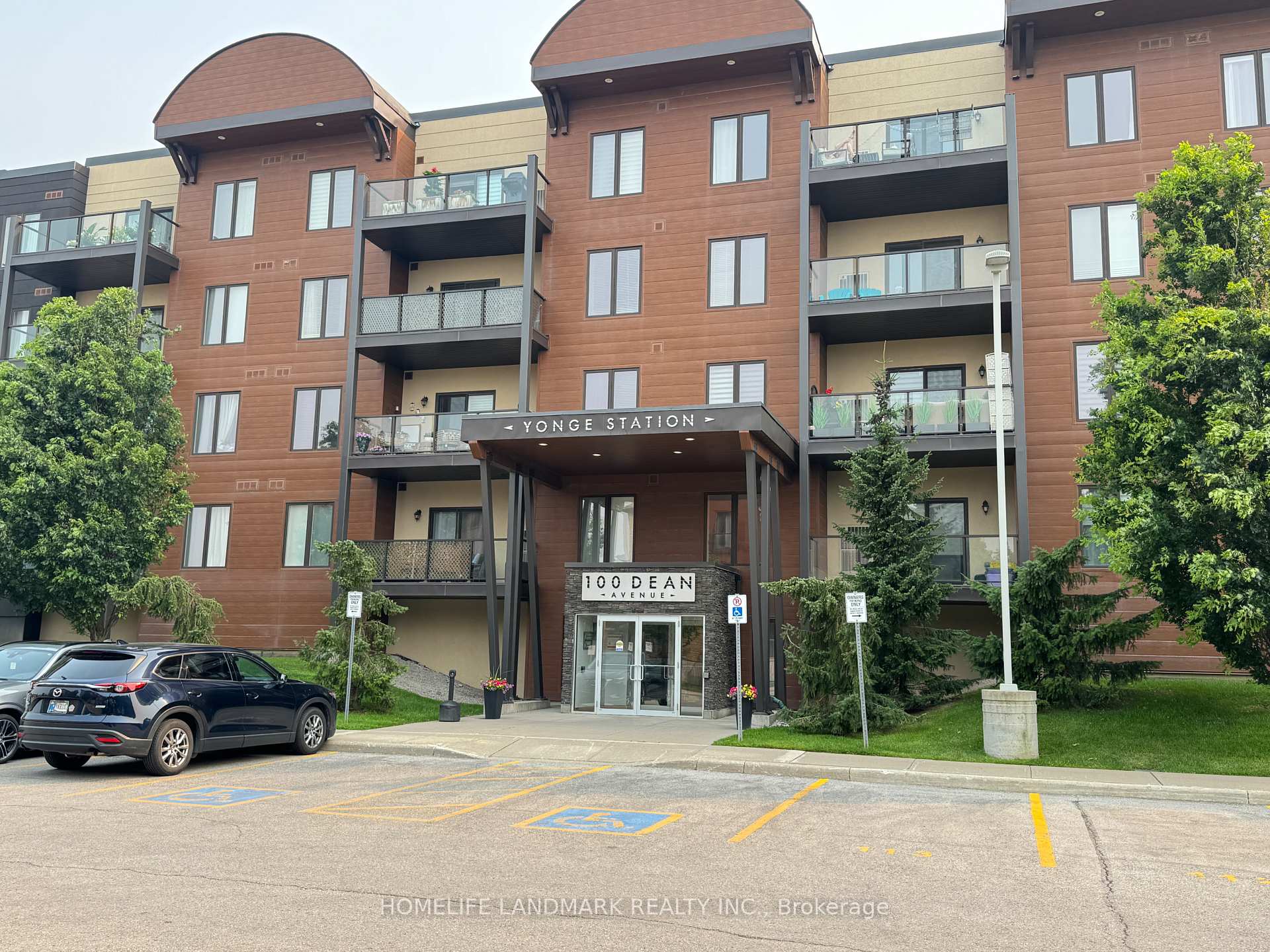 404- 100 Dean Avenue — property photo