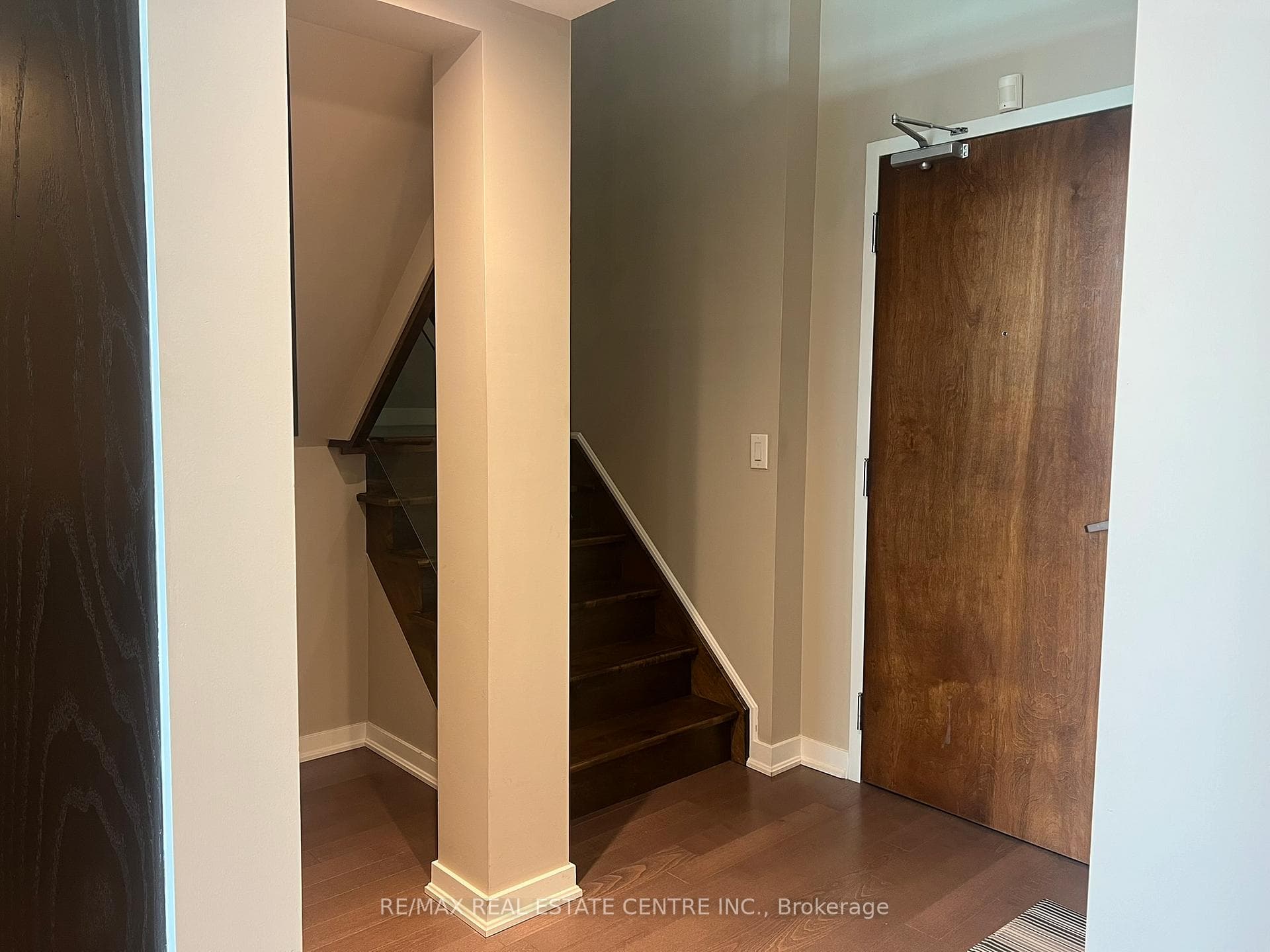 803- 2 Fieldway Road — property photo