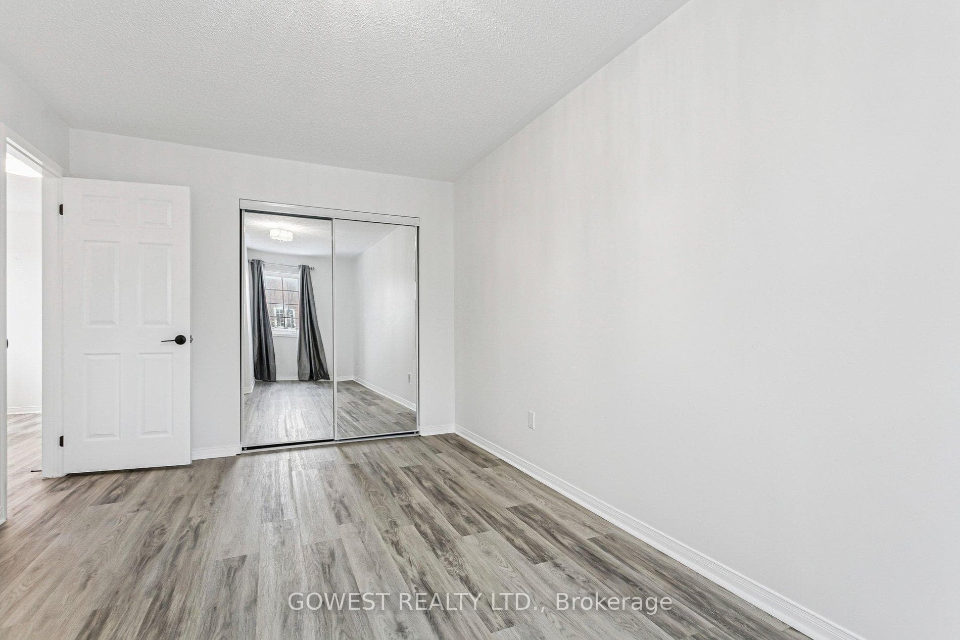 14- 3150 Erin Centre Boulevard — property photo
