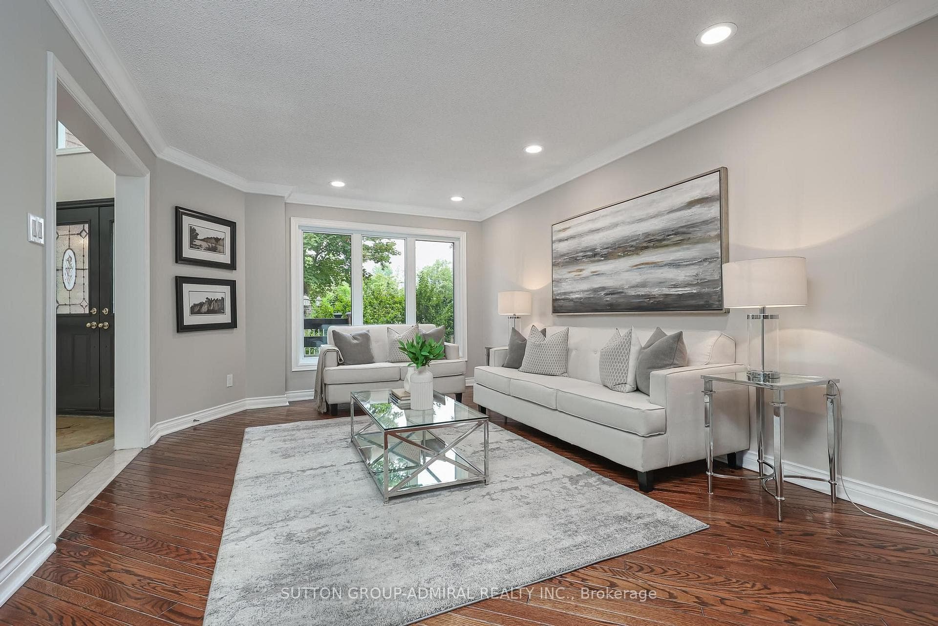 27 Green Acres Road — property photo